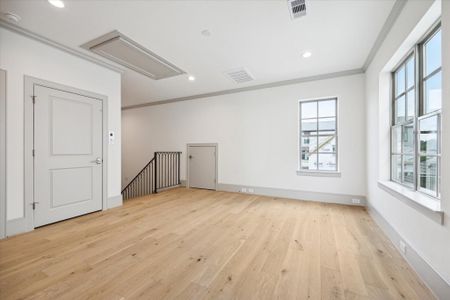 New construction Single-Family house 207 Sutton Row Pl, Houston, TX 77024 plan The Sutton - image 19