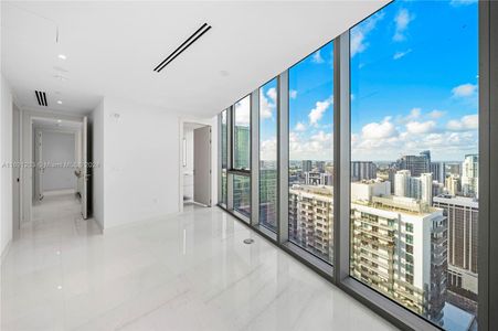 New construction Condo/Apt house 300 Biscayne Blvd Way, Unit 4802, Miami, FL 33131 - photo 21 21