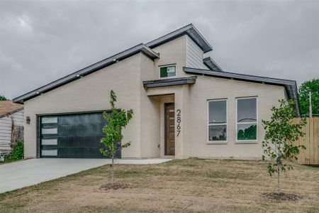 New construction Single-Family house 2867 E Overton Road, Dallas, TX 75216 - photo 0