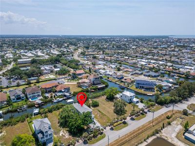 New construction Single-Family house 548 Estuary Shore Lane, Apollo Beach, FL 33572 - photo 84 84