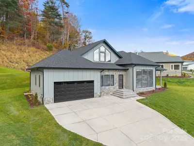 New construction Single-Family house 34 Bridgeway Dr, Unit 47, Candler, NC 28715 - image