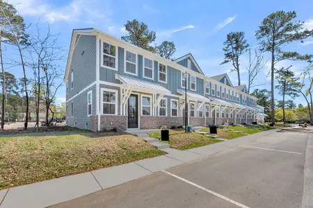New construction Townhouse house 473 Martins Creek Blvd, Summerville, SC 29485 - image