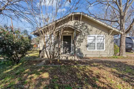 New construction Single-Family house 412 W 4Th Street, Cleburne, TX 76033 - photo 0