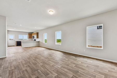 New construction Single-Family house 12004 Murano Dr, Austin, TX 78747 plan Cloverleaf 1533 - image 11