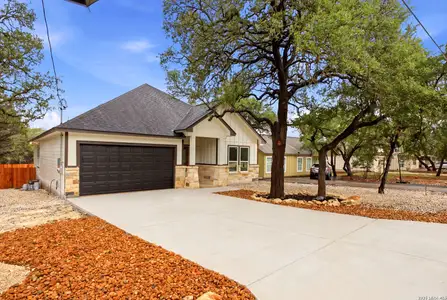 New construction Single-Family house 1194 Bob White, Spring Branch, TX 78070 - image
