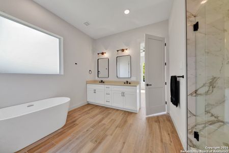 New construction Single-Family house 105 River Blf, Castroville, TX 78009 - image