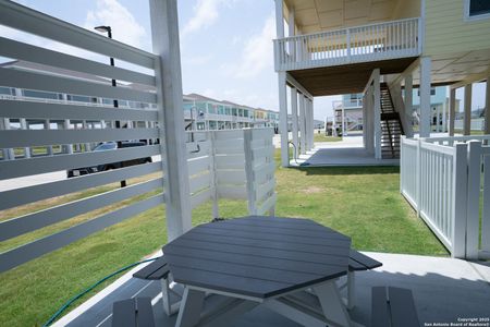 New construction Single-Family house 104 Wakatobi, Rockport, TX 78382 - image