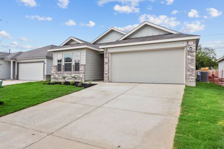 New construction Single-Family house 1148 Eagle Xing, Seguin, TX 78155 null- photo 2 2