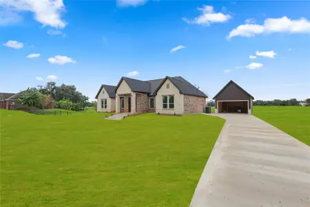 New construction Single-Family house 1720 Flintlock Ct, Angleton, TX 77515 - image
