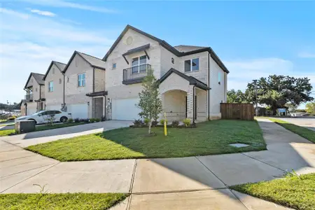 New construction Townhouse house 124 Homes Dr, Grand Prairie, TX 75050 - image