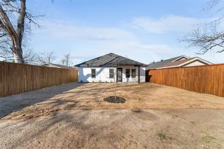 New construction Single-Family house 4910 Toronto St, Dallas, TX 75212 null- photo 29 29