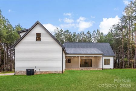 New construction Single-Family house 105 Ll Harwell Rd, Gastonia, NC 28056 - image