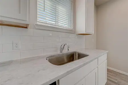 New construction Single-Family house 206 Colonnade Reflection Dr, Crosby, TX 77532 - image 15