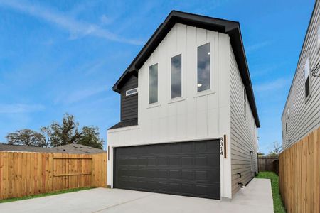 New construction Single-Family house 8314 Prairie View Dr, Houston, TX 77088 - image
