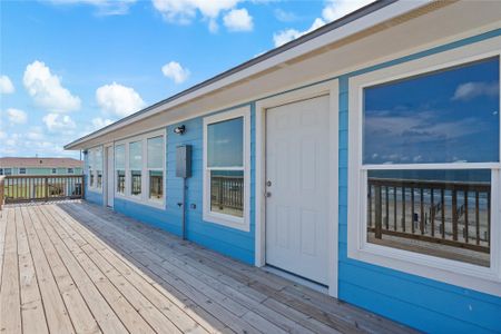 New construction Single-Family house 12824 Bermuda Beach Dr, Galveston, TX 77554 - image