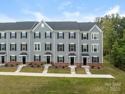 New construction Townhouse house 1409 May Apple Dr, Matthews, NC 28104 - image