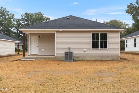 New construction Single-Family house 221 E Washington St, Coats, NC 27521 - image