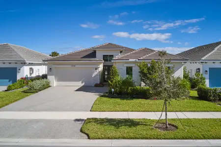 New construction Single-Family house 12144 Waterstone Cir, Palm Beach Gardens, FL 33412 - image