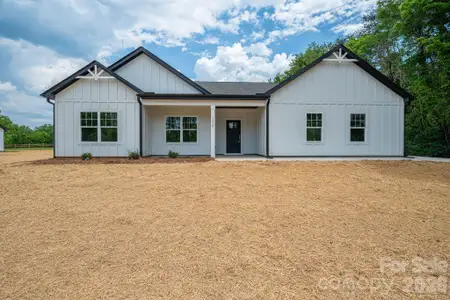 New construction Single-Family house 1355 Zeb Haynes Rd, Maiden, NC 28650 - image