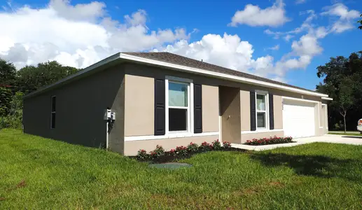 New construction Single-Family house 1602 Se Mansfield St, Port St. Lucie, FL 34952 - image