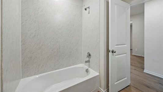 New construction Single-Family house 3945 Oakcrest Ln, Princeton, TX 75407 plan Huntsville - image