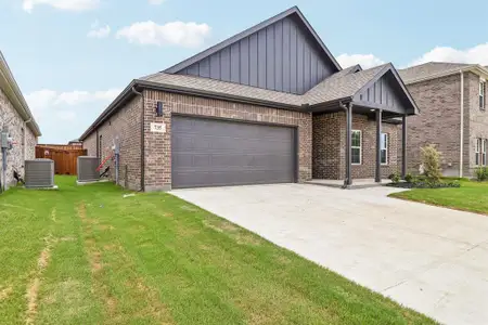 New construction Single-Family house 735 Carson Dr, Forney, TX 75126 plan Geneva - image