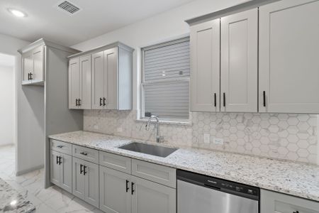 New construction Single-Family house 108 Landry Cv, Georgetown, TX 78628 plan Trenton 2885 S - image 15