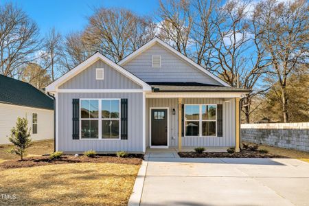 New construction Single-Family house 621 Ray St, Selma, NC 27576 - photo 0