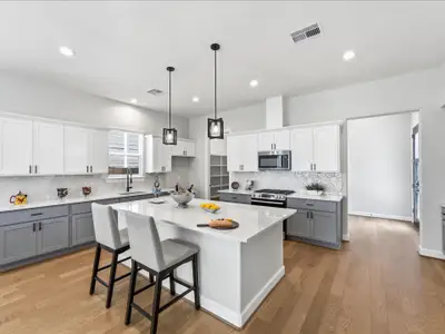 New construction Single-Family house 7208 Shadyvilla Ln, Houston, TX 77055 - image 14