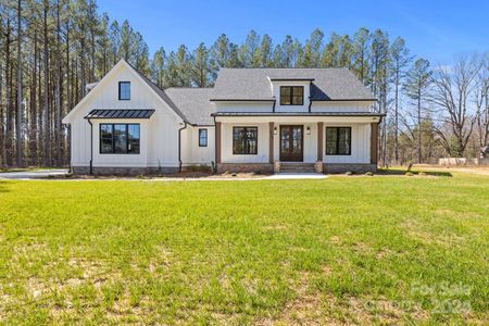 New construction Single-Family house 2367 Lee Lawing Road, Lincolnton, NC 28092 - photo 0