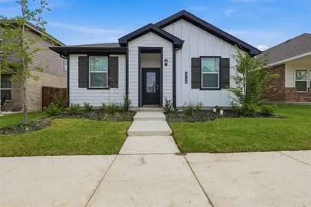 New construction Single-Family house 6736 Windfall Dr, Fort Worth, TX 76135 plan LIBERTY - image