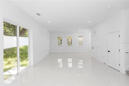 New construction Single-Family house 21 N Hampton Ave, Unit Lot 2, Orlando, FL 32803 null- photo 23 23