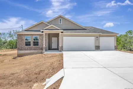 New construction Single-Family house 120 Greeley Dr, Floresville, TX 78114 plan Esparanza - image
