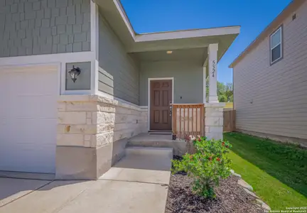 New construction Single-Family house 5324 Lisa Pt, St. Hedwig, TX 78152 TYLER - 1557 - photo 0