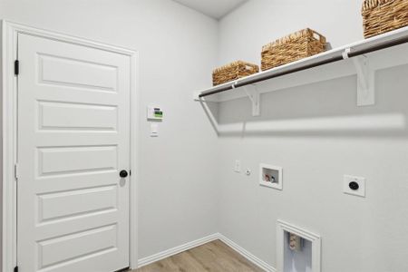 New construction Single-Family house 527 Forest Haven Blvd, Van Alstyne, TX 75494 Barrington- photo 8 8