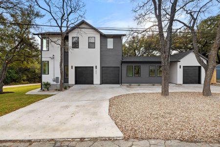 New construction Single-Family house 18405 Georgetown Dr, Jonestown, TX 78645 - photo 0