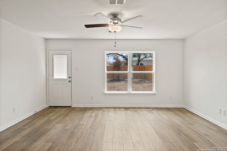 New construction Single-Family house 14923 Telfaire Mdw, Von Ormy, TX 78073 null- photo 14 14