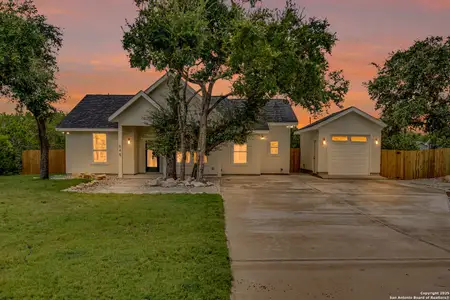 New construction Single-Family house 645 Jonquil, Spring Branch, TX 78070 null- photo 0