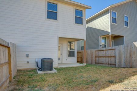 New construction Multi-Family house 7516 Magnolia Village, San Antonio, TX 78252 - photo 33 33