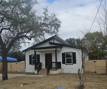 New construction Single-Family house 512 San Saba St, Lockhart, TX 78644 - photo 0