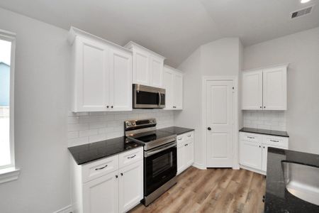 New construction Single-Family house 12825 Naval Dr, Conroe, TX 77306 plan Magnolia - image 8