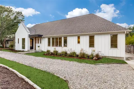 New construction Single-Family house 11131 Hillcrest Rd, Dallas, TX 75230 - image