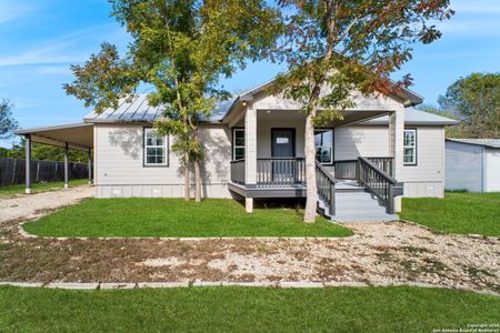 New construction Single-Family house 125 Broken Spur Dr, Bandera, TX 78003 - image