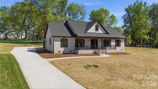New construction Single-Family house 2587 Wallace Acres Ln, Lincolnton, NC 28092 - image