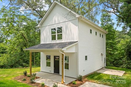 New construction Single-Family house 605 Poplar St, Shelby, NC 28150 null- photo 0