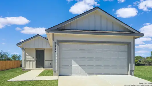New construction Single-Family house 9823 De Allende Path, San Antonio, TX 78221 plan The Estero - image