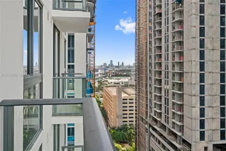 New construction Condo house 11 Ne 6Th St, Unit 2005, Miami, FL 33132 - image