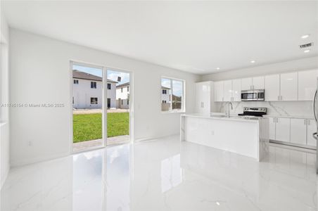 New construction Townhouse house 22451 Sw 125 Ave, Miami, FL 33170 null- photo 5 5