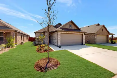 New construction Single-Family house 7325 Spicebush Dr, Denton, TX 76227 plan Boxwood - 30' Smart Series - image