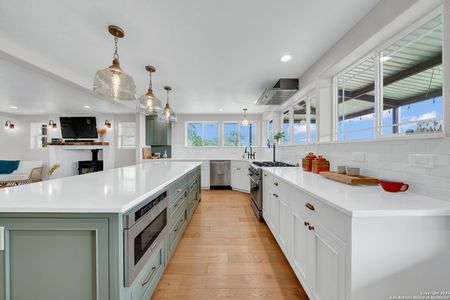 New construction Single-Family house 1724 Caprock, Helotes, TX 78023 null- photo 13 13
